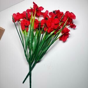 18 Bundles Artificial silk Flowers, Outdoor Fake Flowers Red
